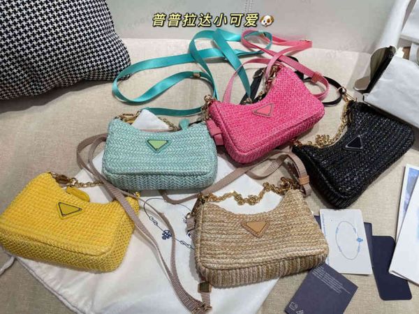 matching box designer women's five-color straw woven three-in-one shoulder mini bag size 14*7cm
matching box designer women's five-color straw woven three-in-one shoulder mini bag size 14*7cm