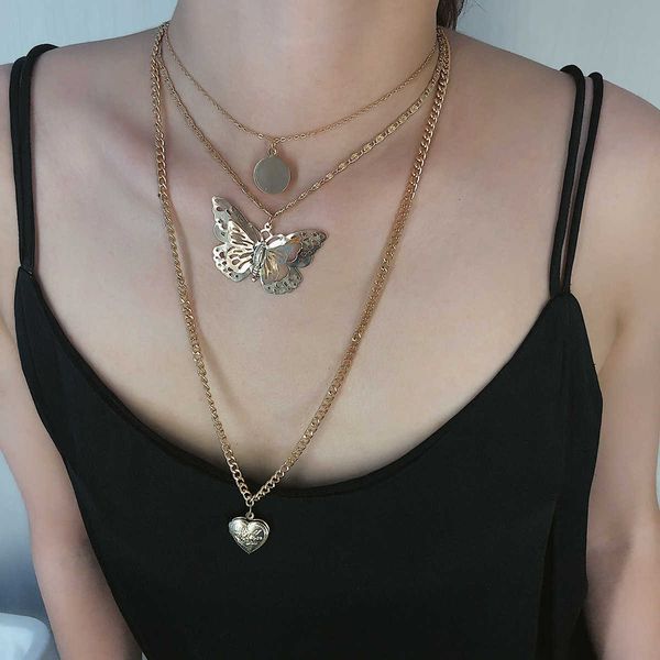 jewelry personality three-dimensional disc pendant female butterfly hollow peach heart opening multi-layer nec, Silver
jewelry personality three-dimensional disc pendant female butterfly hollow peach heart opening multi-layer nec, Silver