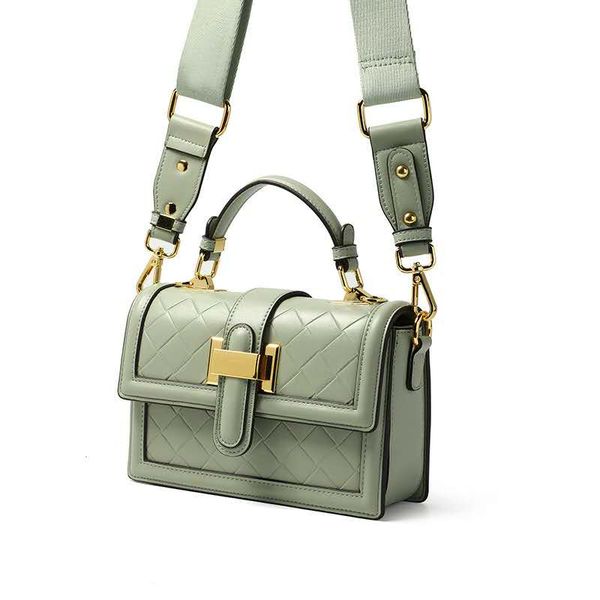 black female bag ladies new european and american diamond simple handbag korean style casual wild shoulder diagonal small square bag 9160
black female bag ladies new european and american diamond simple handbag korean style casual wild shoulder diagonal small square bag 9160