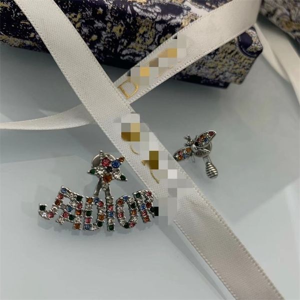75% off outlet online family fashion trend simple korean color letter bee asymmetric earrings, Silver
75% off outlet online family fashion trend simple korean color letter bee asymmetric earrings, Silver