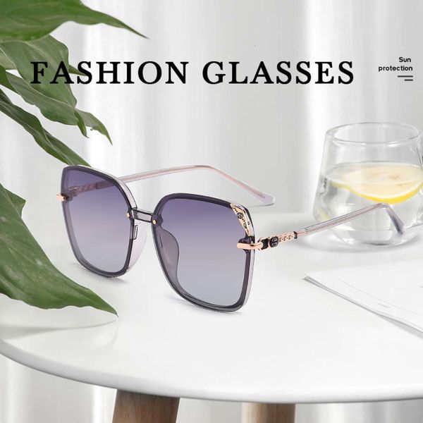2021 new casa sunglasses women's fashion net red the same ultra light tr box sunglasses women's fashion outdoor 3417, White;black 
2021 new casa sunglasses women's fashion net red the same ultra light tr box sunglasses women's fashion outdoor 3417, White;black