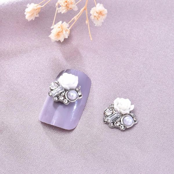 nail art decorations 10pcs/pack rose designs rhinestone diy curved surface accesoires jewelry 3d white pearl nails decoration ongles, Silver;gold
nail art decorations 10pcs/pack rose designs rhinestone diy curved surface accesoires jewelry 3d white pearl nails decoration ongles, Silver;gold