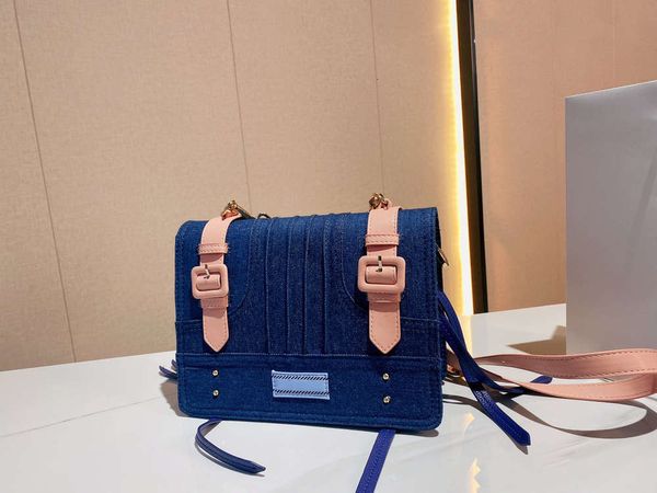 2021 p shoulder bag blue tote bag fashion, versatile practical casual style high-end designer large capacity, Black;red
2021 p shoulder bag blue tote bag fashion, versatile practical casual style high-end designer large capacity, Black;red