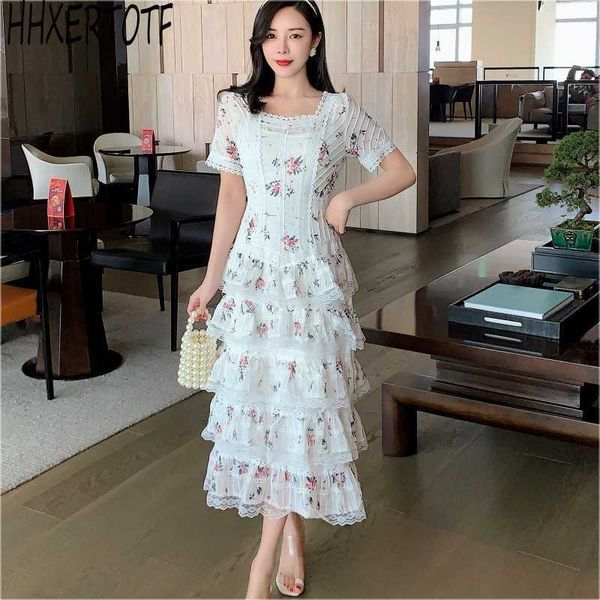 summer fashion women short sleeve ruffles trim embroidery square collar patchwork cake layer slim dress 210531, Black;gray
summer fashion women short sleeve ruffles trim embroidery square collar patchwork cake layer slim dress 210531, Black;gray