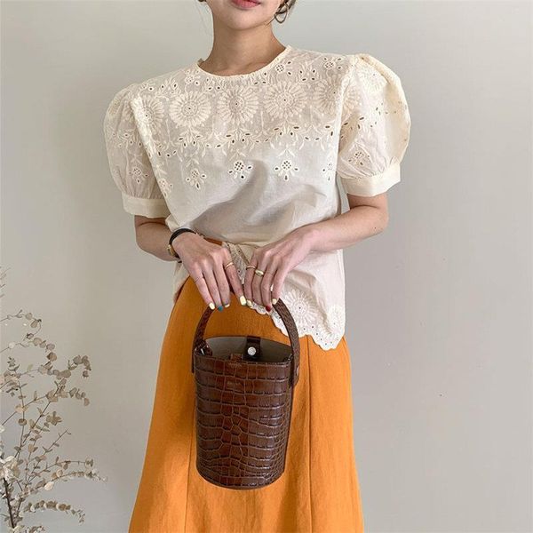 retro palace style sweet loose exquisite 2021 summer hollow out casual flower embroidery puff sleeve shirts female, White
retro palace style sweet loose exquisite 2021 summer hollow out casual flower embroidery puff sleeve shirts female, White