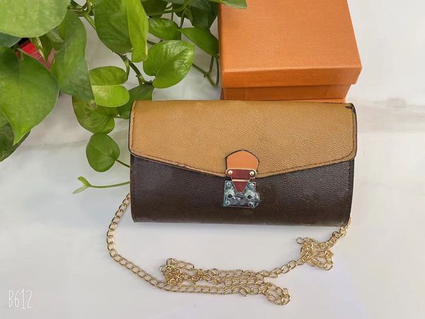 designer luxury handbags mletter print flower women messenger bag chain bag cross body leather purse clutch shoulder
designer luxury handbags mletter print flower women messenger bag chain bag cross body leather purse clutch shoulder