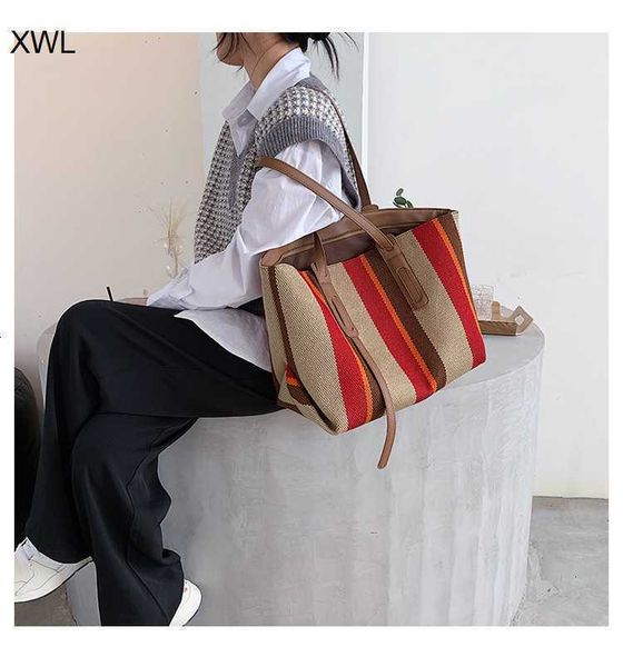 designer luxury bag design contrast portable color new large capacity single shoulder korean style ver women's leather handbag
designer luxury bag design contrast portable color new large capacity single shoulder korean style ver women's leather handbag