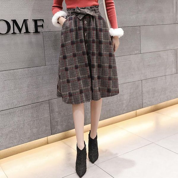 skirts woollen lattice women skirt autumn winter retro elastic high waist a word long style large plaid swing, Black
skirts woollen lattice women skirt autumn winter retro elastic high waist a word long style large plaid swing, Black