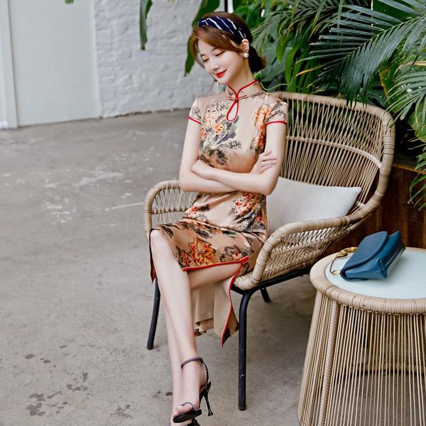 ethnic clothing lady flower print vintage chinese dress slim hollow out novelty cheongsam summer short sleeve medium length qipao -4xl, Red
ethnic clothing lady flower print vintage chinese dress slim hollow out novelty cheongsam summer short sleeve medium length qipao -4xl, Red