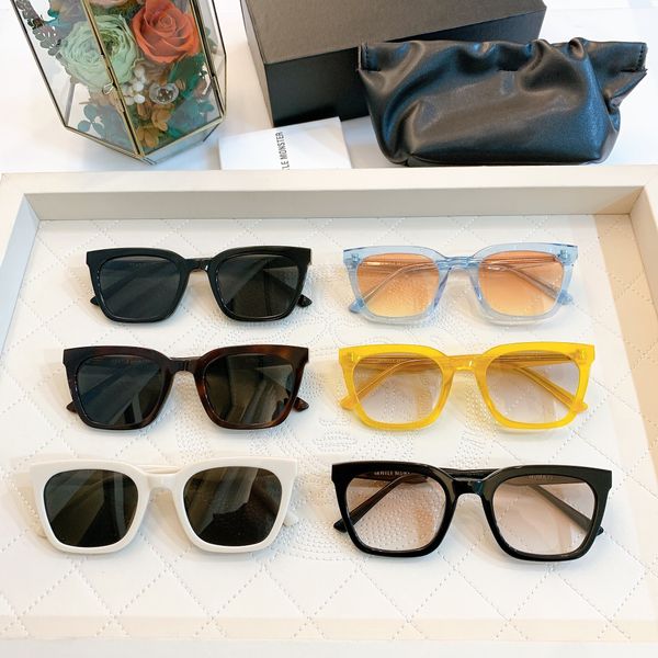 2021 new designer sunglasses for men and women glasses outdoor sunshade framework fashion classic sunglasses dagr, White;black
2021 new designer sunglasses for men and women glasses outdoor sunshade framework fashion classic sunglasses dagr, White;black