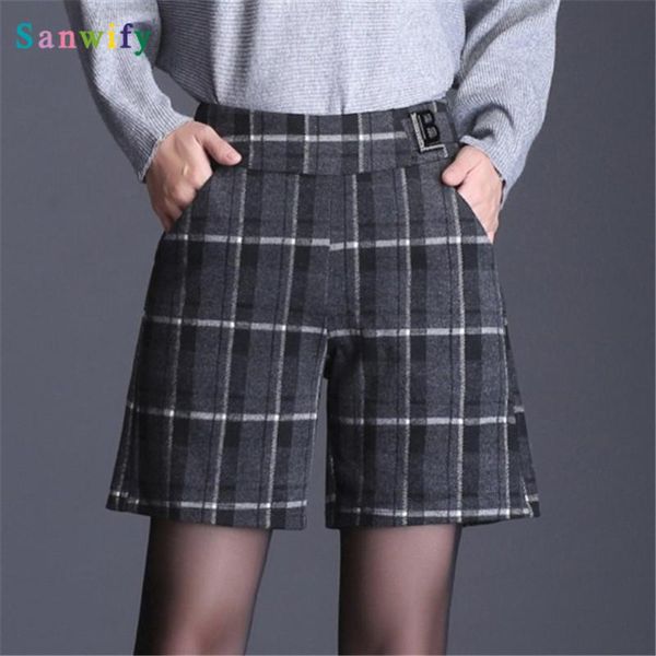 autumn winter woolen shorts women high waist plaid wide leg wool shorts ladies plus size casual loose boots, White;black
autumn winter woolen shorts women high waist plaid wide leg wool shorts ladies plus size casual loose boots, White;black