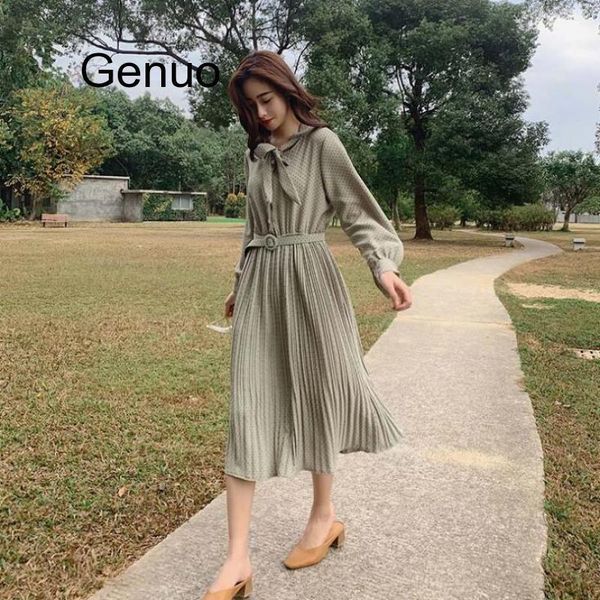 casual dresses vintage bow neck single-breasted women a-line dress spring elastic high waist belted female pleated, Black;gray
casual dresses vintage bow neck single-breasted women a-line dress spring elastic high waist belted female pleated, Black;gray