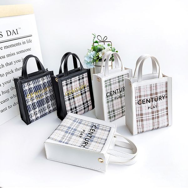 handbag small bag women 2021 fashion versatile checked foreign style tote women's handmade
handbag small bag women 2021 fashion versatile checked foreign style tote women's handmade