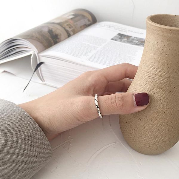 cluster rings s925 pure silver mini trend temperament retro do old round twill ring personality opening fine jewellry, Golden;silver
cluster rings s925 pure silver mini trend temperament retro do old round twill ring personality opening fine jewellry, Golden;silver