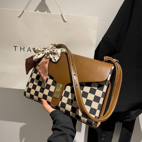 factory wholesale winter fashion checkerboard women shoulder bags elegant atmosphere plaid handbag simple retro ribbon color matching leathe
factory wholesale winter fashion checkerboard women shoulder bags elegant atmosphere plaid handbag simple retro ribbon color matching leathe