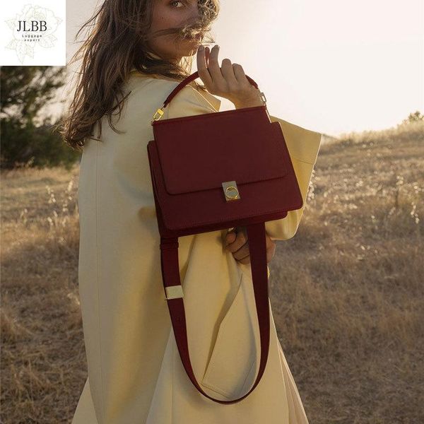 fashion women handbags design chain shoulder bags luxury pu leather crossbody messenger bag chic lock small flap lady purse 2021
fashion women handbags design chain shoulder bags luxury pu leather crossbody messenger bag chic lock small flap lady purse 2021
