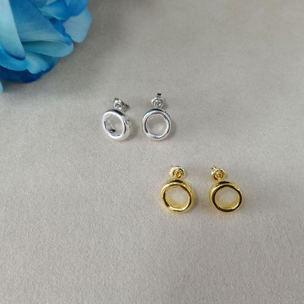 stud european and american fashion earrings spain for women 2021 round, Golden;silver
stud european and american fashion earrings spain for women 2021 round, Golden;silver