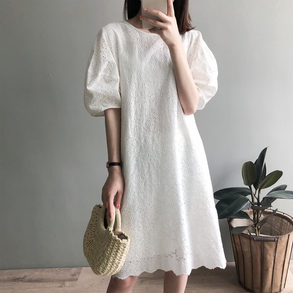 new 2021 summer o-neck puff sleeve vintage lace boho elegant hollow out women white vestidos spti, Black;gray
new 2021 summer o-neck puff sleeve vintage lace boho elegant hollow out women white vestidos spti, Black;gray