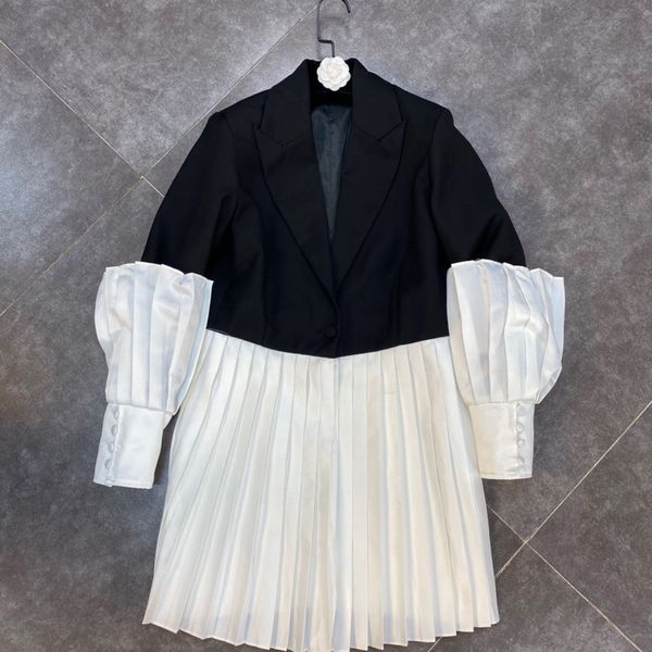 2021 Spring Fresh Entrances Engraved Puff Necklace Seam Plied Long Jacket Yond, White;black
2021 Spring Fresh Entrances Engraved Puff Necklace Seam Plied Long Jacket Yond, White;black