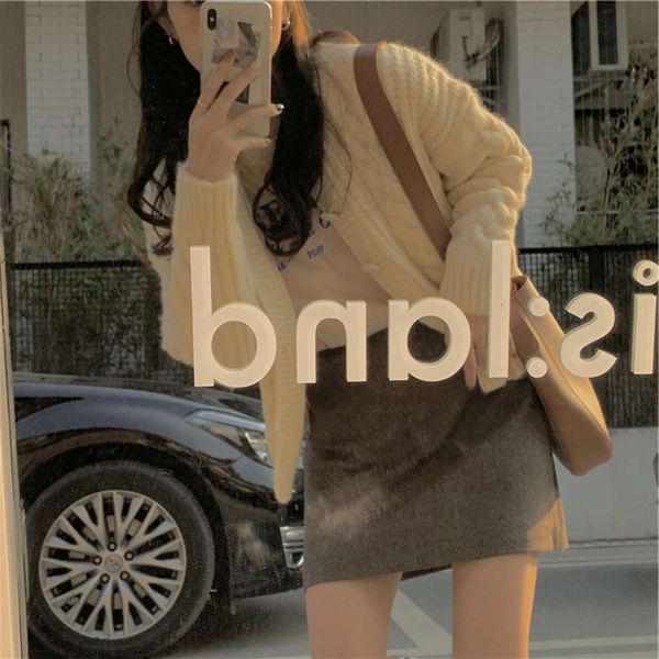 fashion sweater, soft thick, women's loose fit, new pink autumn and winter 2020 short knitted cardigan coat luxury, White;black
fashion sweater, soft thick, women's loose fit, new pink autumn and winter 2020 short knitted cardigan coat luxury, White;black