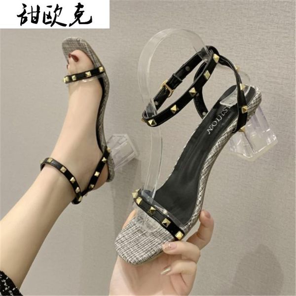 dress shoes 2021 summer high heels fashion women rivet pumps fang with vintage outdoor buckle square head zapatos mujer, Black
dress shoes 2021 summer high heels fashion women rivet pumps fang with vintage outdoor buckle square head zapatos mujer, Black