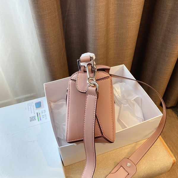 popular women's bag luo yiwei puzzle geometric splicing 
popular women's bag luo yiwei puzzle geometric splicing