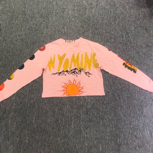 2021 kanye west new album wyoming gold letter printed women men long sleeve hiphop streetwear short style t shirt 73sd, White
2021 kanye west new album wyoming gold letter printed women men long sleeve hiphop streetwear short style t shirt 73sd, White