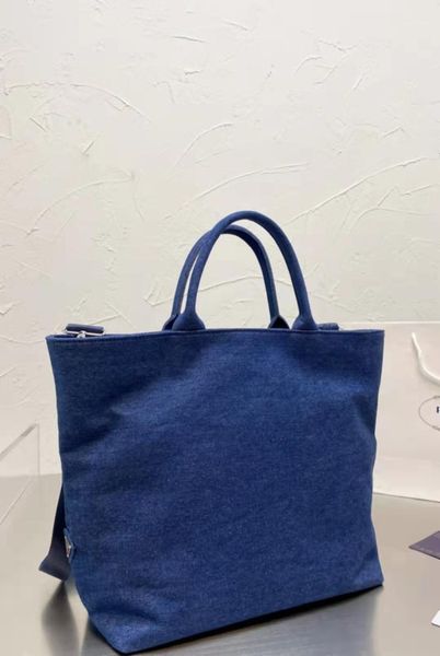 evening bags luxury designer fashion canvas three-dimensional embossed ladie handbag women's shoulder bag high-end tote shopping
evening bags luxury designer fashion canvas three-dimensional embossed ladie handbag women's shoulder bag high-end tote shopping