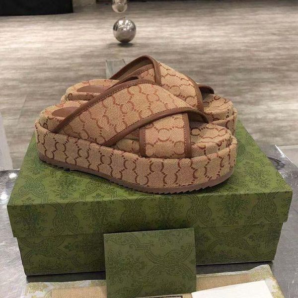 luxury flat sandals design embroidery black thick soled slippers shallow beach leisure indoor complete set of accessories 35-41shoe008 17044
luxury flat sandals design embroidery black thick soled slippers shallow beach leisure indoor complete set of accessories 35-41shoe008 17044