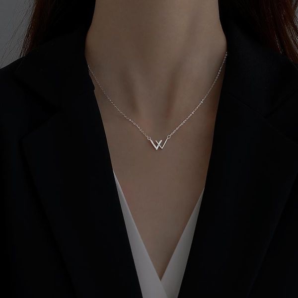 chains 2021 925 sterling silver vv letter link necklace for women zircon european minimalist party girl fine jewelry ne733
chains 2021 925 sterling silver vv letter link necklace for women zircon european minimalist party girl fine jewelry ne733