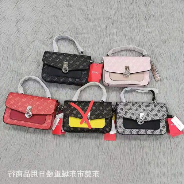 gs textured printed women's one shoulder messenger bag temperament simple and versatile trend handbag
gs textured printed women's one shoulder messenger bag temperament simple and versatile trend handbag