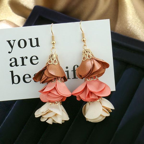 dangle & chandelier 2021 korean fashion tassel earrings for women small clear handmade flower stud earring cute jewelry wholesale, Silver
dangle & chandelier 2021 korean fashion tassel earrings for women small clear handmade flower stud earring cute jewelry wholesale, Silver