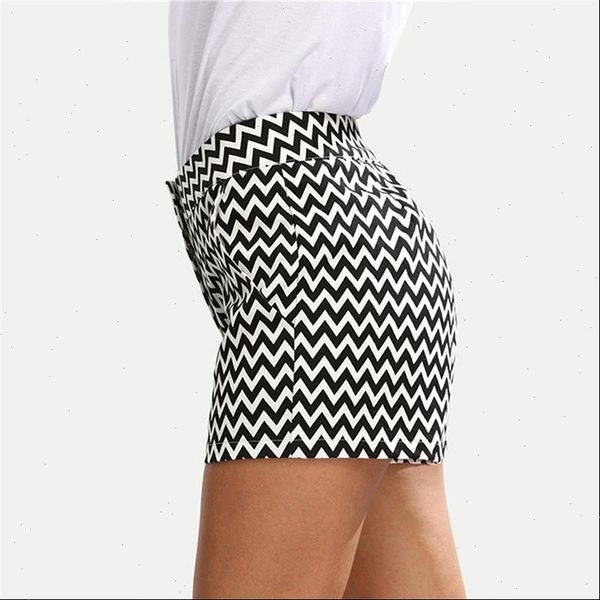 2021 new fashion woman shorts summer new arrival black and white mid waist casual pocket straight shorts plaid shorts, White;black
2021 new fashion woman shorts summer new arrival black and white mid waist casual pocket straight shorts plaid shorts, White;black