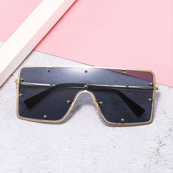 Fashion Goggle Rectangle Sunglasses Men Women Alloy Frame Gradients Lens Black Brown Sun Glasses Vintage Quality, White;black
Fashion Goggle Rectangle Sunglasses Men Women Alloy Frame Gradients Lens Black Brown Sun Glasses Vintage Quality, White;black