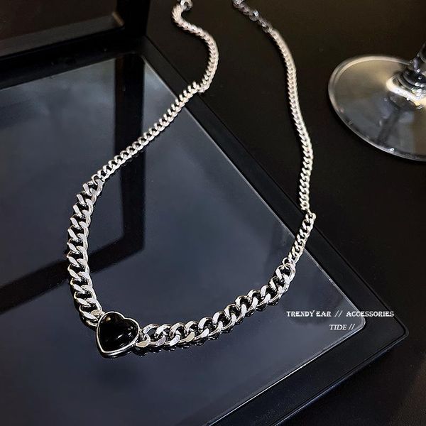 pendant necklaces simple black love necklace female hip-hop niche design sense of high cold wind collarbone chain, Silver
pendant necklaces simple black love necklace female hip-hop niche design sense of high cold wind collarbone chain, Silver