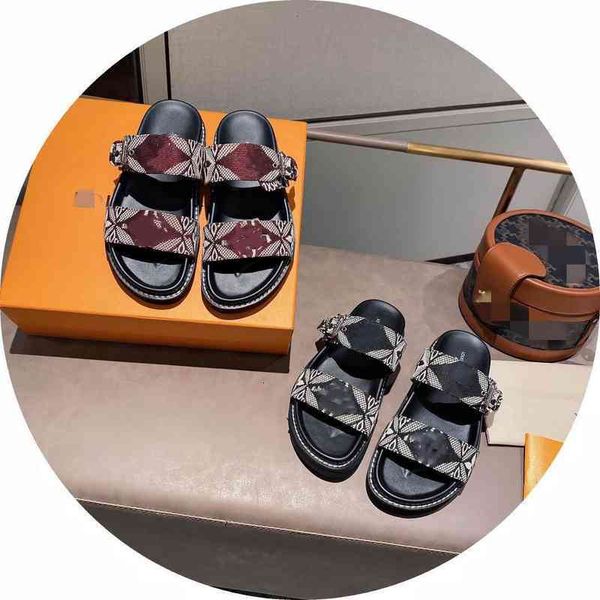 slippers 2022 women summer slide cool effortlessly stylish slides 2 straps with adjusted gold buckles sandals box large size 35-42 b100, Black
slippers 2022 women summer slide cool effortlessly stylish slides 2 straps with adjusted gold buckles sandals box large size 35-42 b100, Black