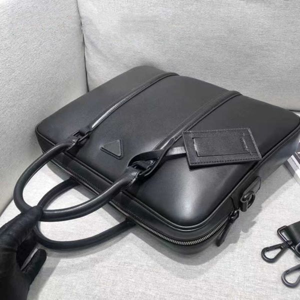 bag showecomfort01 2022new men shoulder briefcase black leather designer handbag business lapbag messenger bags with nameplates totes men�
bag showecomfort01 2022new men shoulder briefcase black leather designer handbag business lapbag messenger bags with nameplates totes men�