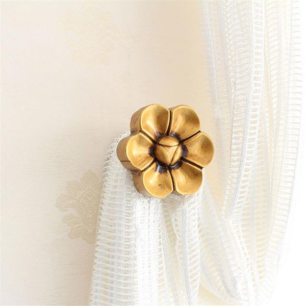 wooden sunflower curtain hook adjustable length handmade carving hooks curtain decor accessories home wall wood decoration
wooden sunflower curtain hook adjustable length handmade carving hooks curtain decor accessories home wall wood decoration