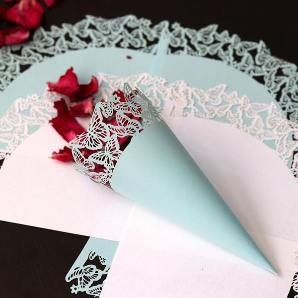 party decoration 20pcs wedding white lace retro kraft paper petals candy placed natural confetti cones 14*14/14.5*14.5cm
party decoration 20pcs wedding white lace retro kraft paper petals candy placed natural confetti cones 14*14/14.5*14.5cm