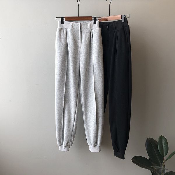 2021 spring zip high waist women female trousers outwear black gray color harem pants nu8t, Black;white
2021 spring zip high waist women female trousers outwear black gray color harem pants nu8t, Black;white