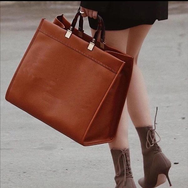 cross body 2021 fashion genuine leather women's bag large capacity handbag shoulder for women
cross body 2021 fashion genuine leather women's bag large capacity handbag shoulder for women