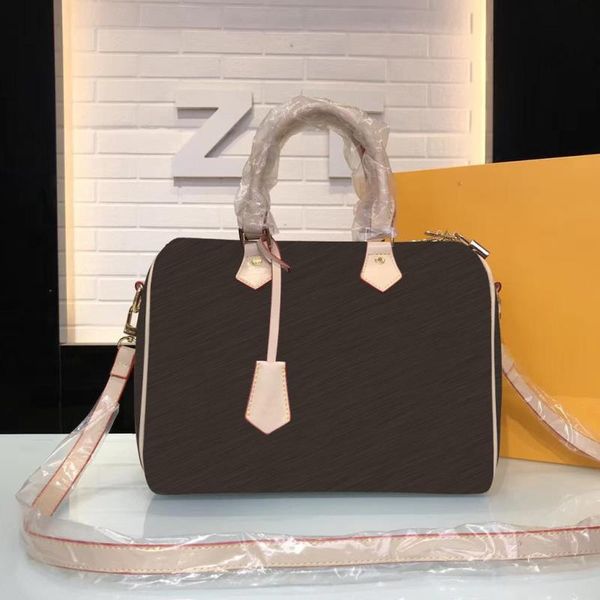 fashion handbag wallet messenger light capacity outdoor large shoulder ladies ladies travel bag leather bag mmgeu
fashion handbag wallet messenger light capacity outdoor large shoulder ladies ladies travel bag leather bag mmgeu
