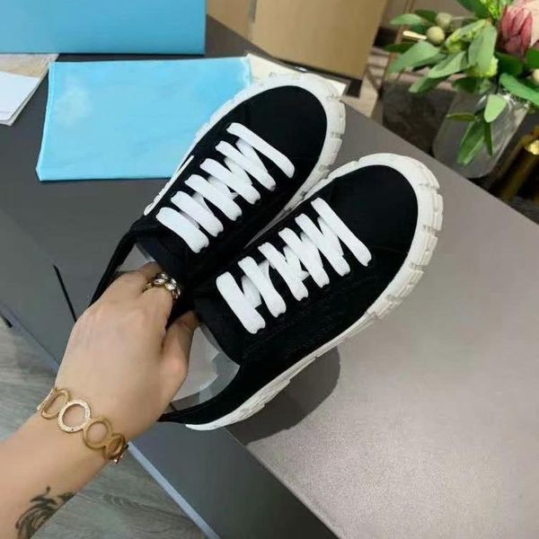 gabardine prad designer sneakers nylon casual shoes brand wheel trainers luxury canvas sneaker fashion platform solid heighten shoe with box, Black
gabardine prad designer sneakers nylon casual shoes brand wheel trainers luxury canvas sneaker fashion platform solid heighten shoe with box, Black