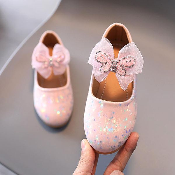 1 3 5 6 year 2021 fashion crystal bow baby casual leather shoes children dresses for kids spring girls dance shoes female party, Black;grey
1 3 5 6 year 2021 fashion crystal bow baby casual leather shoes children dresses for kids spring girls dance shoes female party, Black;grey