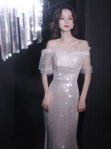 gorgeous agaric lace up strapless off shooulder pageant party gown brilliant sequins floor length mermaid prom dress evening, Black;red
gorgeous agaric lace up strapless off shooulder pageant party gown brilliant sequins floor length mermaid prom dress evening, Black;red