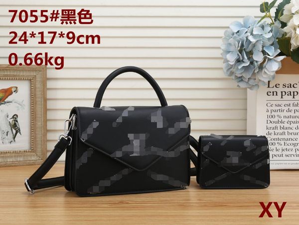 2021 new trend fashion goes with ins single shoulder cross-body bag female net red texture foreign gas small square bag
2021 new trend fashion goes with ins single shoulder cross-body bag female net red texture foreign gas small square bag
