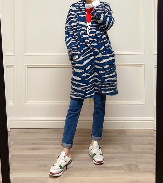 2021 new autumn winter zebra-print wool-blend knitted thick women coat vfot, Black
2021 new autumn winter zebra-print wool-blend knitted thick women coat vfot, Black