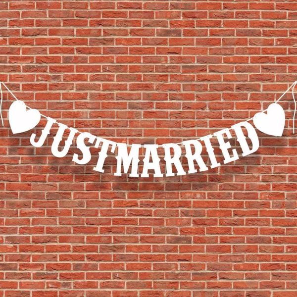 party decoration just married banner flag wedding bunting garland decor po shoot props romantic valentine's day event supplies
party decoration just married banner flag wedding bunting garland decor po shoot props romantic valentine's day event supplies