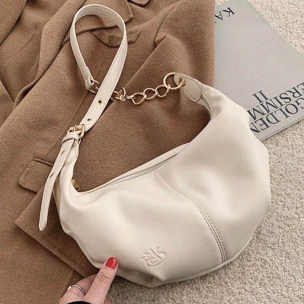 totes underarm bag women fashion leather shoulder hobos bags portable street crossbody female travel chains handbags
totes underarm bag women fashion leather shoulder hobos bags portable street crossbody female travel chains handbags