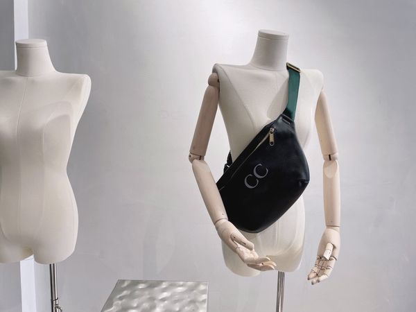 full leather crossbody waist bags chest bag black and white letter print pattern outdoor sports backpack clutch purses wallet box packaging
full leather crossbody waist bags chest bag black and white letter print pattern outdoor sports backpack clutch purses wallet box packaging